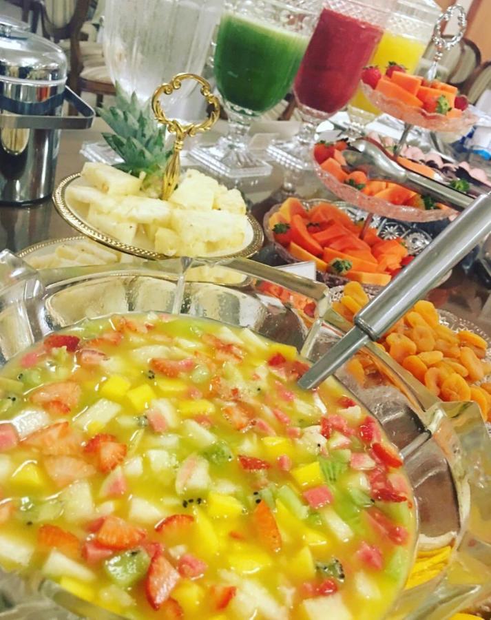 Golden Lis Hotel Boutique جويانيا المظهر الخارجي الصورة Fruit salad