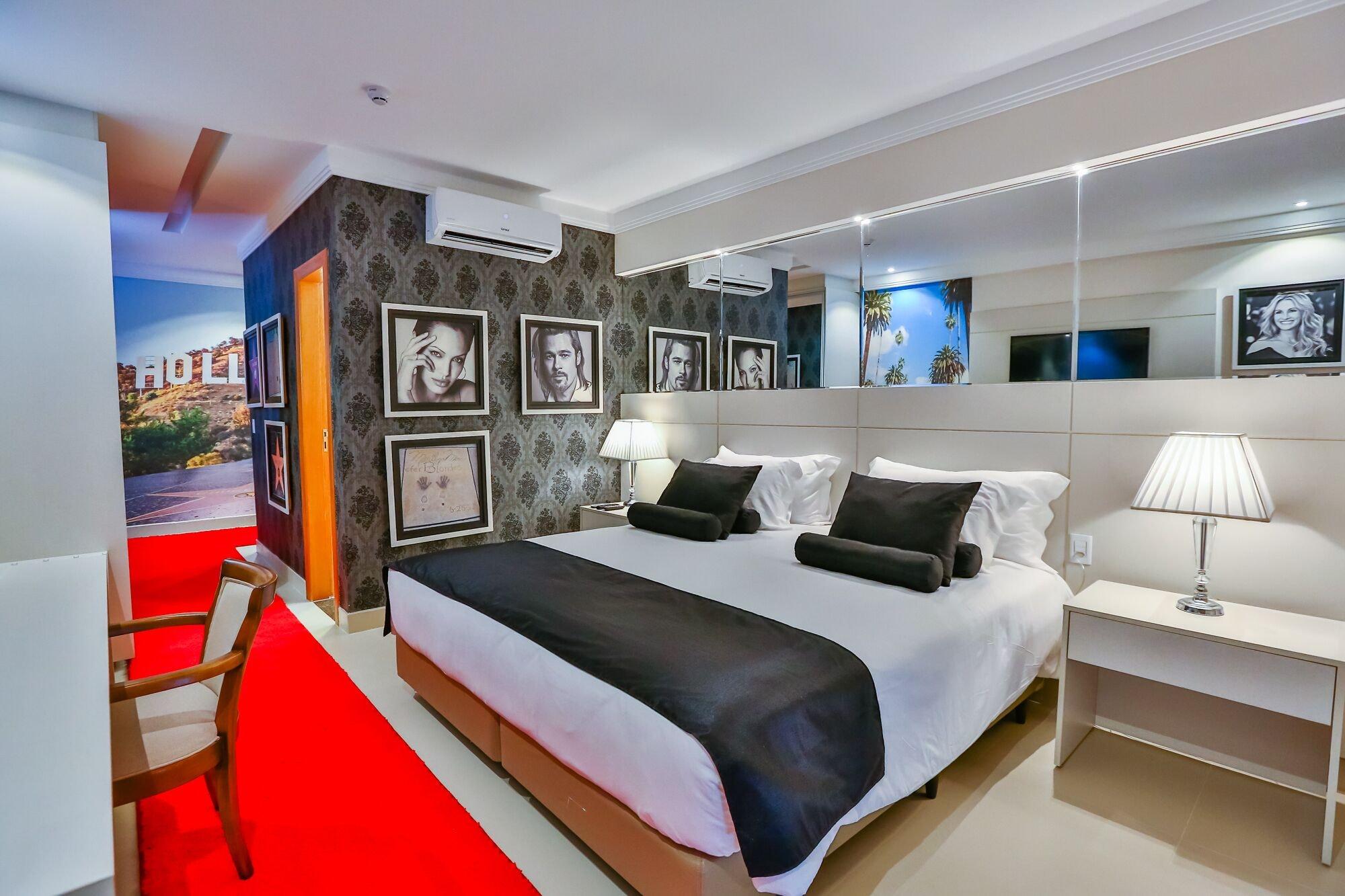 Golden Lis Hotel Boutique جويانيا المظهر الخارجي الصورة A room at the hotel