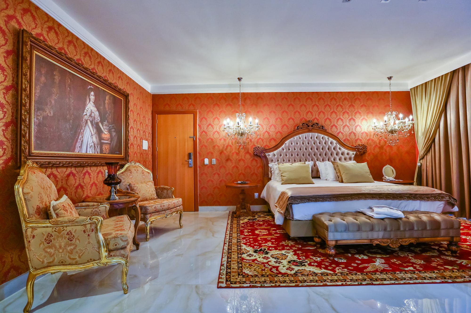 Golden Lis Hotel Boutique جويانيا المظهر الخارجي الصورة Suite