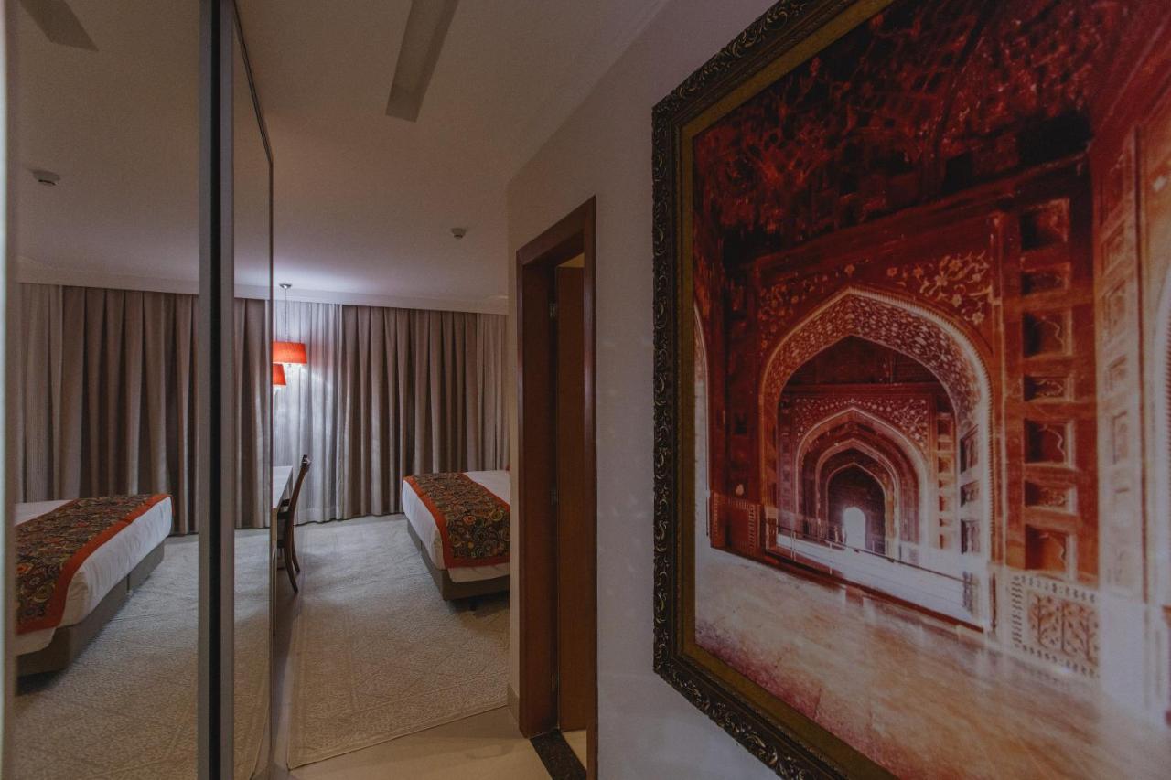 Golden Lis Hotel Boutique جويانيا المظهر الخارجي الصورة A room at the Taj Bengal
