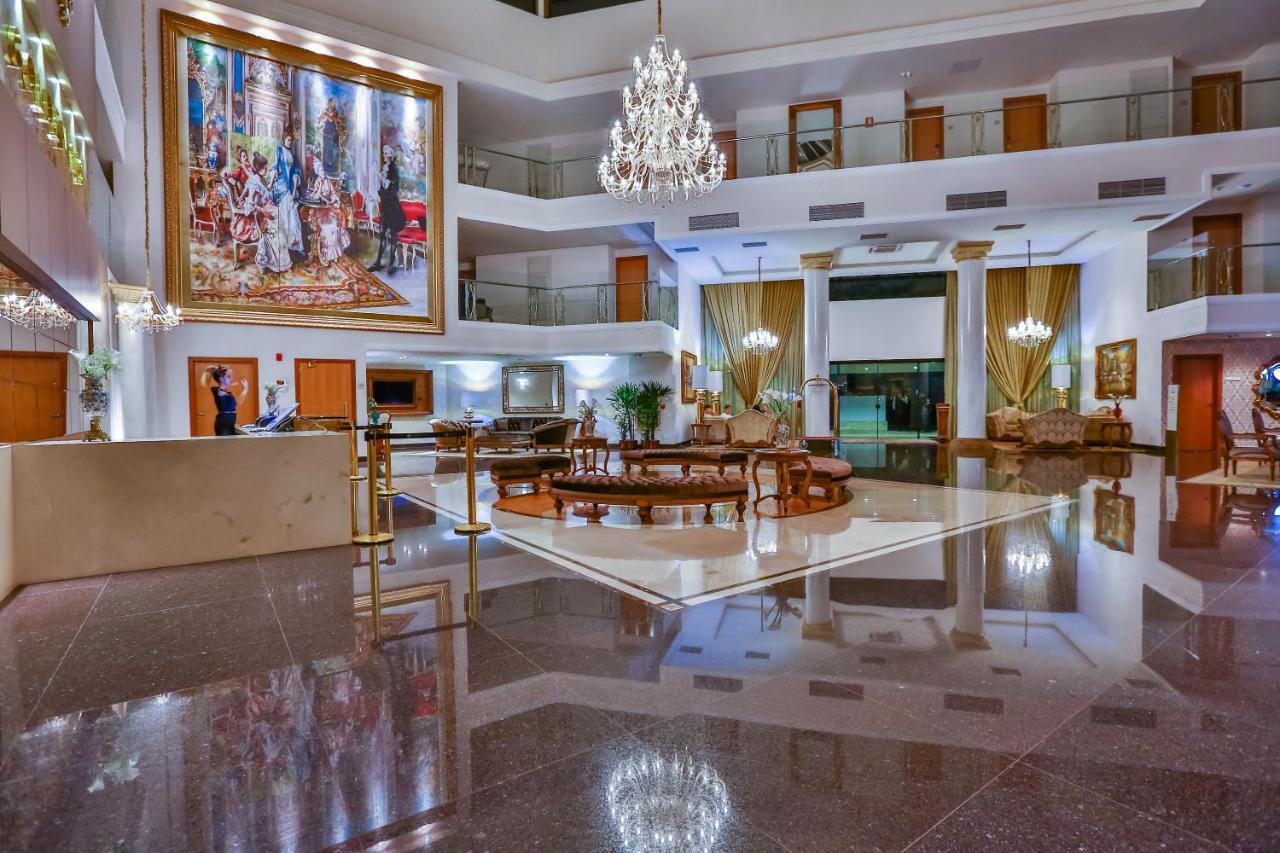 Golden Lis Hotel Boutique جويانيا المظهر الخارجي الصورة Lobby